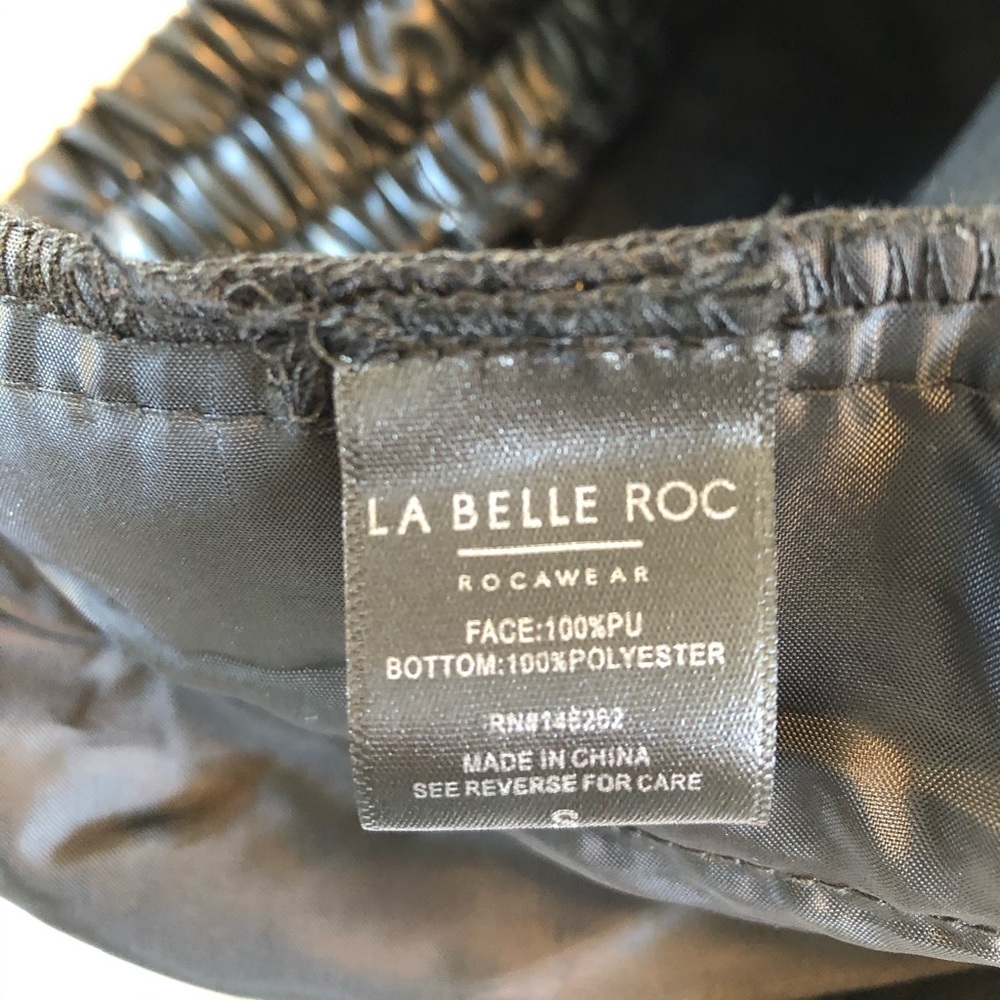 Shorts - Picture 10 of 11